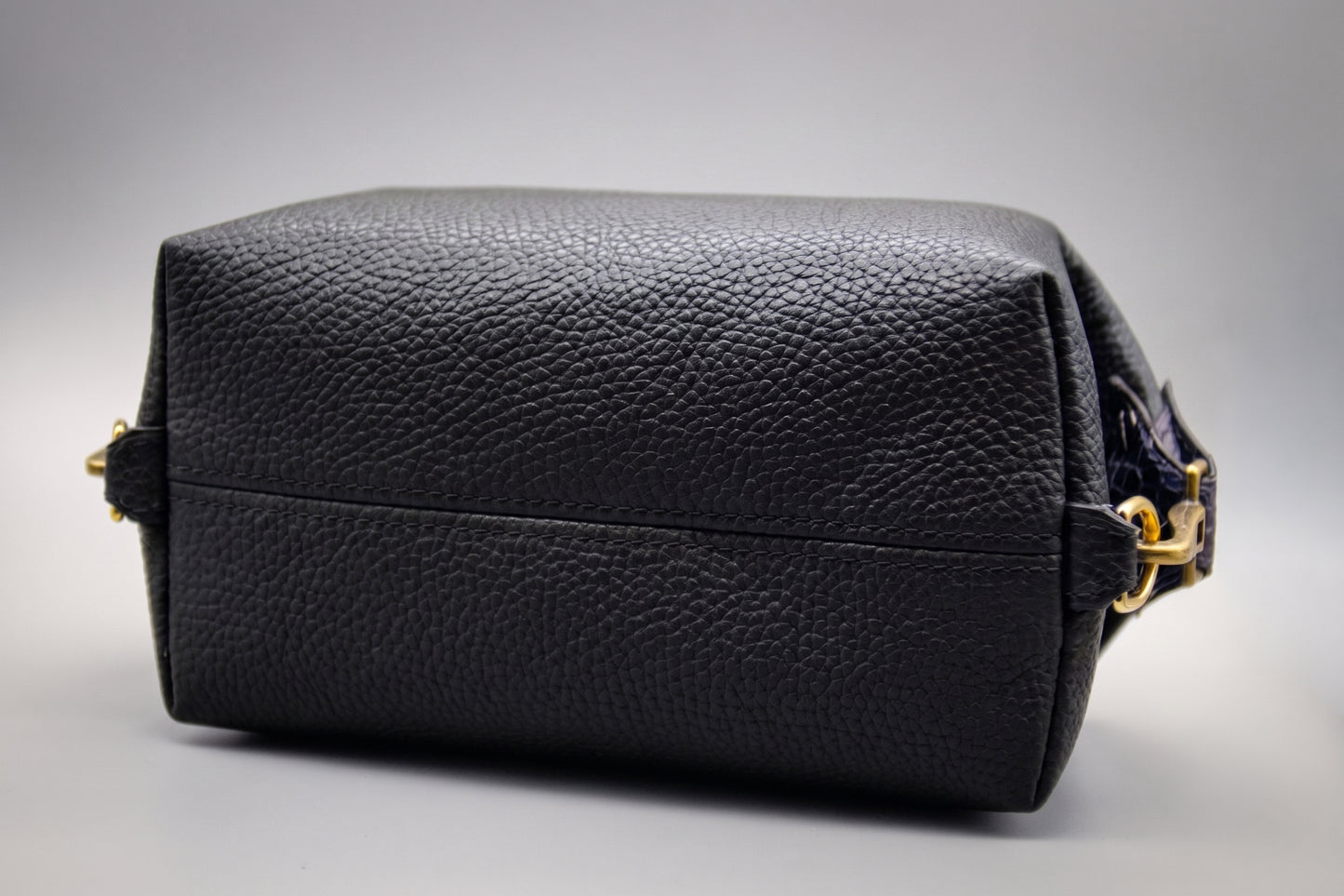 
                  
                    Leather Toiletry Bag Dopp Kit - Black
                  
                