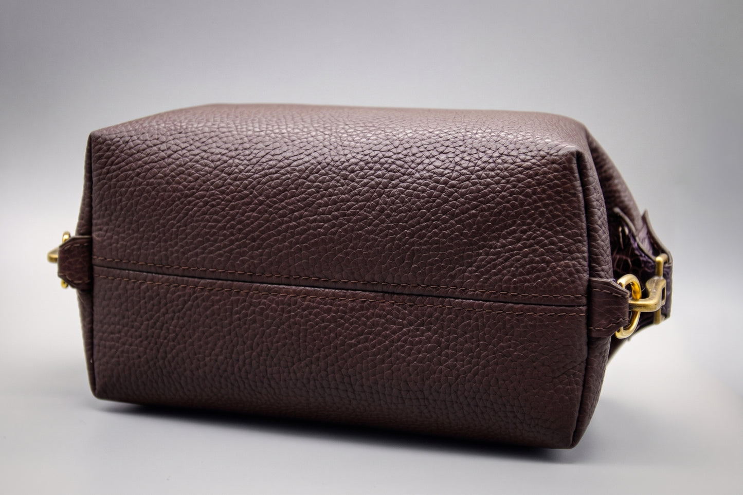 
                  
                    Leather Toiletry Bag Dopp Kit - Dark Brown
                  
                