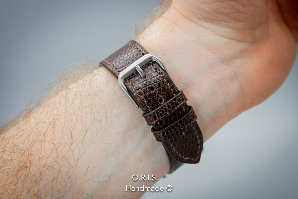 Hand-stitched Glazed Black Alligator watch strap | Huitcinq1988