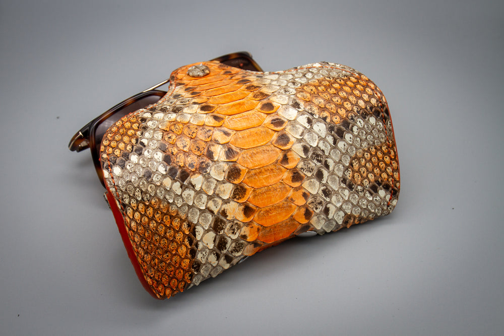 
                  
                    soft leather glasses case
                  
                