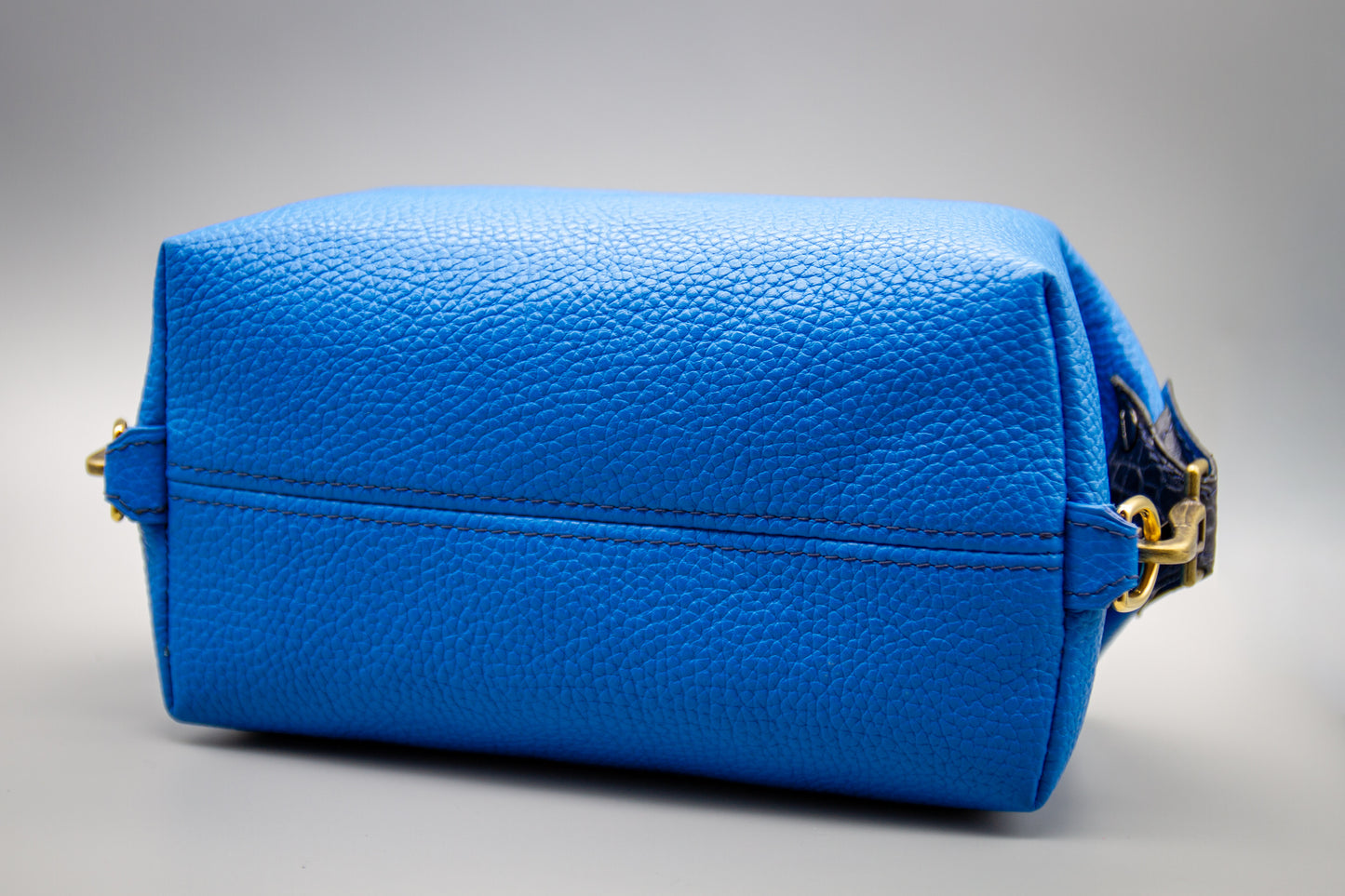 
                  
                    Leather Toiletry Bag Dopp Kit - Blue
                  
                