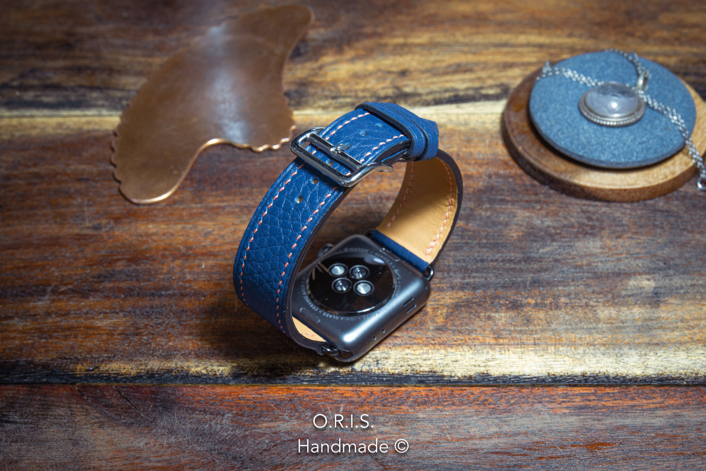 
                  
                    blue apple watch leather band
                  
                